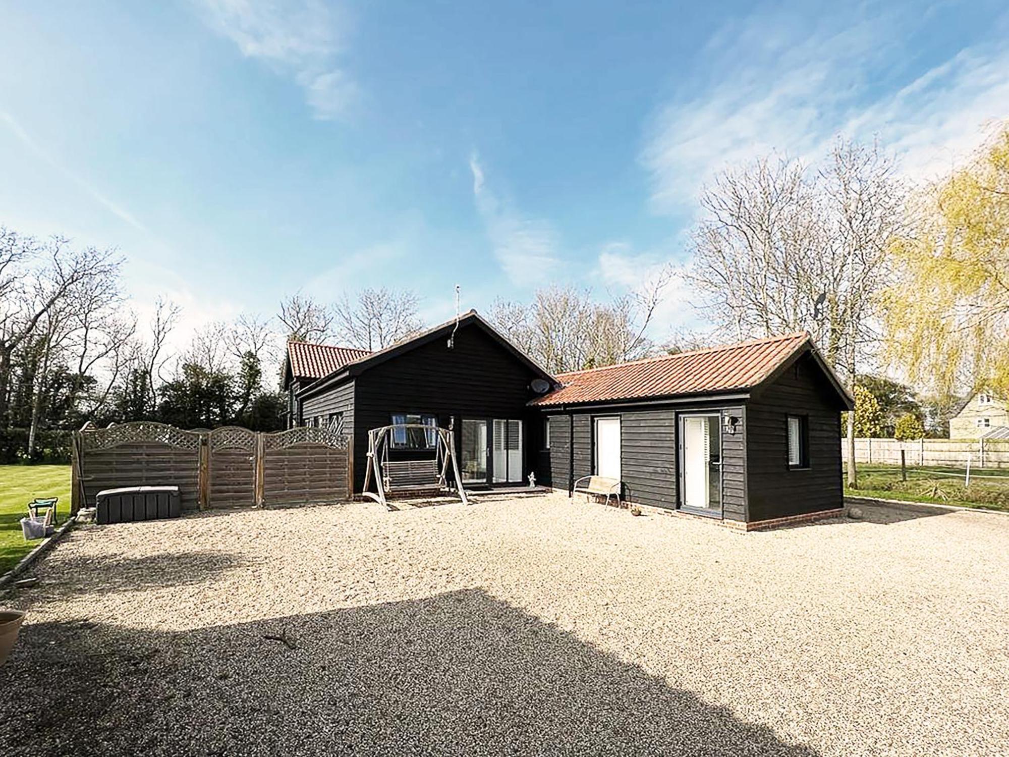 The Muse By The Suffolk Cottage Collection Framlingham Exteriör bild